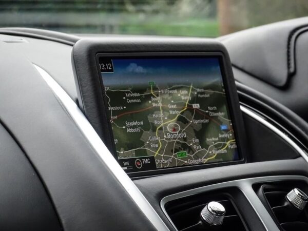 ASTON MARTIN NAVIGATIE KAART UPDATE USB EUROPA 2022